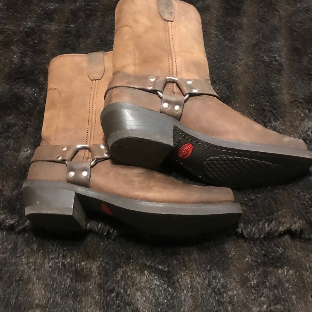 Durango boots size 11